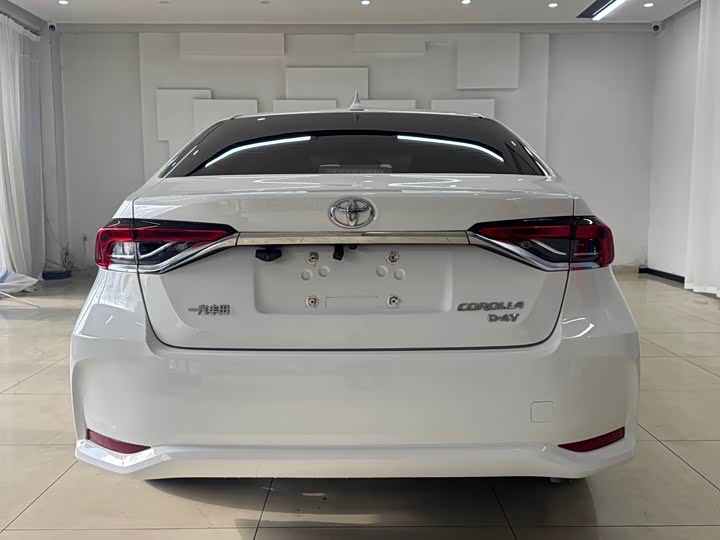 Фото 5 - Toyota Corolla