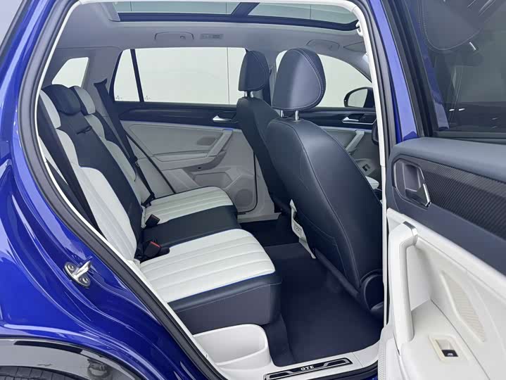 Фото 19 - Volkswagen Tayron GTE Hybrid