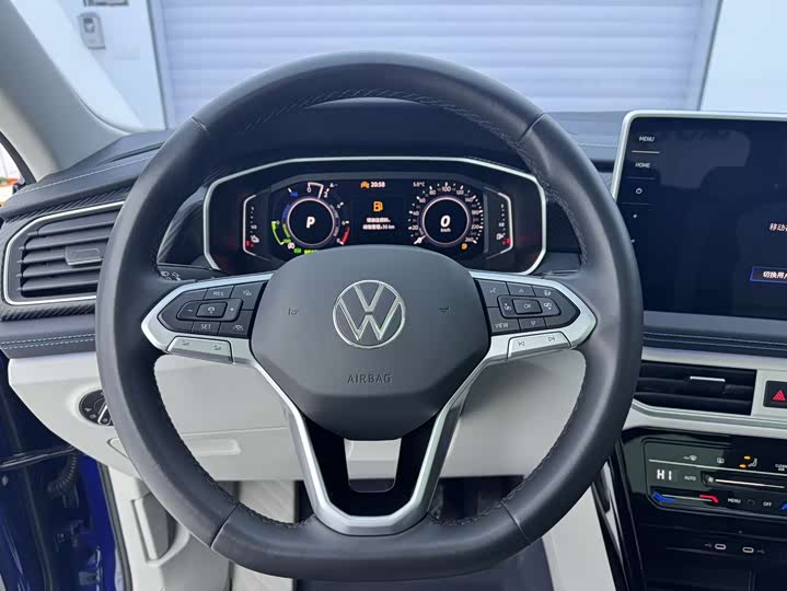 Фото 6 - Volkswagen Tayron GTE Hybrid