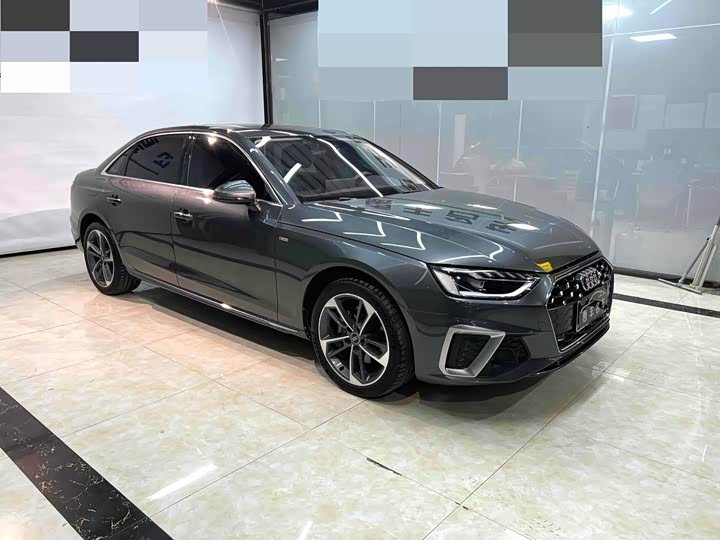 Фото 1 - Audi A4L