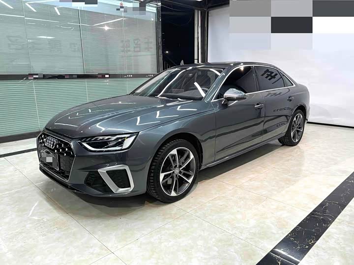 Фото 3 - Audi A4L