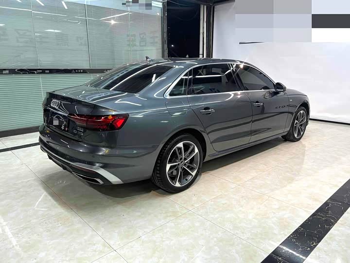 Фото 7 - Audi A4L