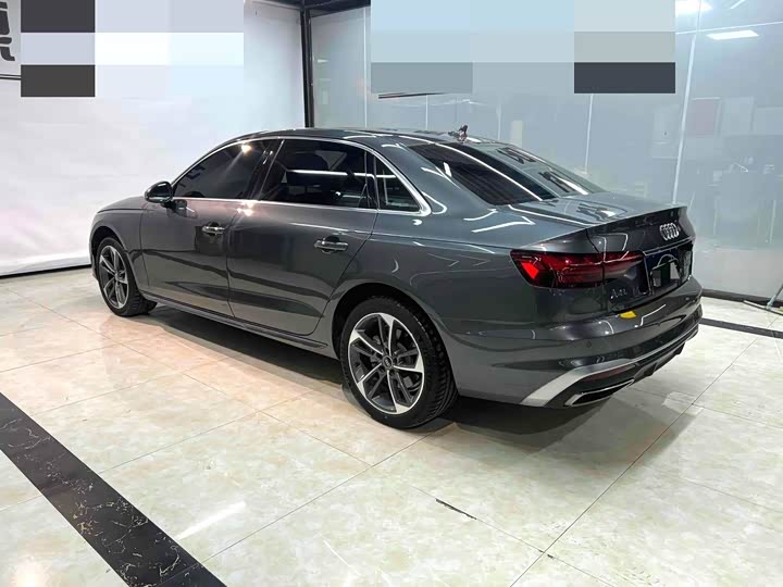 Фото 9 - Audi A4L