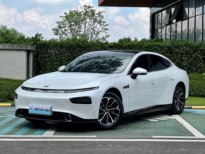 Фото 1 - XPeng P7