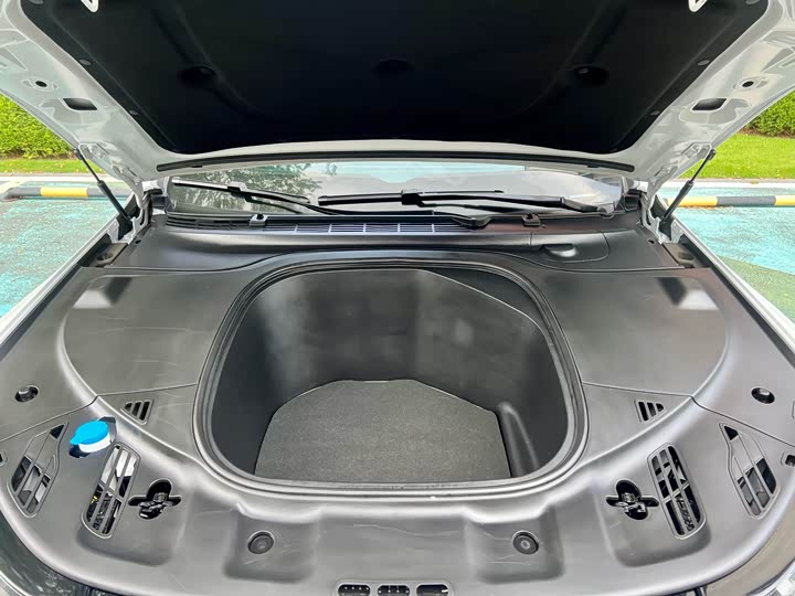 Фото 19 - XPeng P7