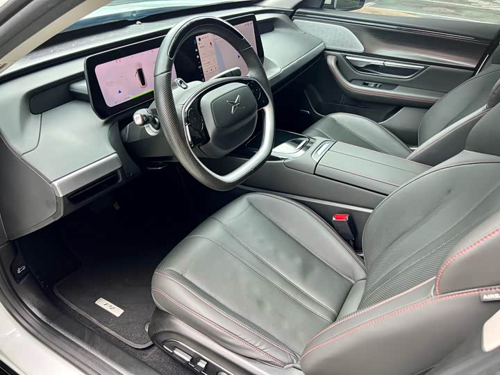 Фото 8 - XPeng P7