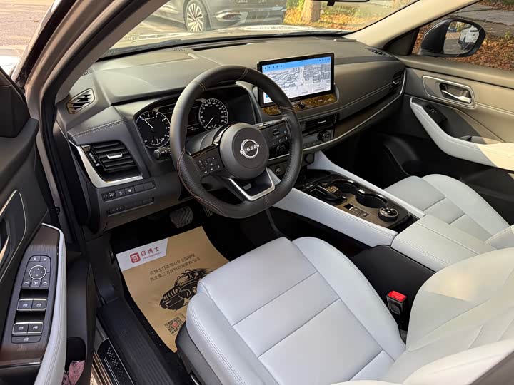 Фото 12 - Nissan X-Trail