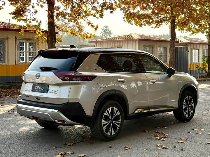 Фото 5 - Nissan X-Trail