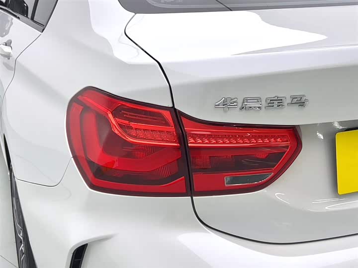 Фото 10 - BMW 1 Series