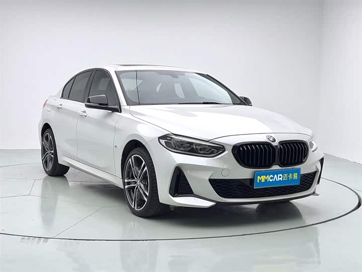 Фото 3 - BMW 1 Series