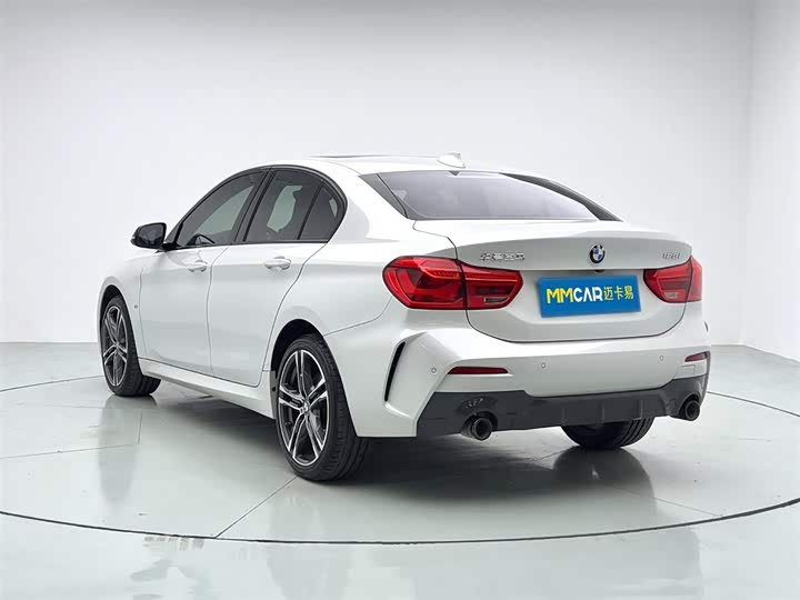 Фото 6 - BMW 1 Series