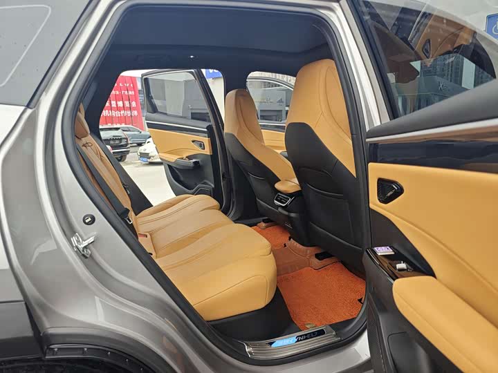 Фото 8 - Geely Galaxy L7