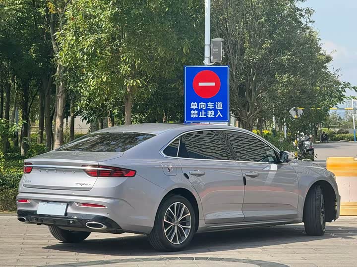 Фото 5 - Geely Preface