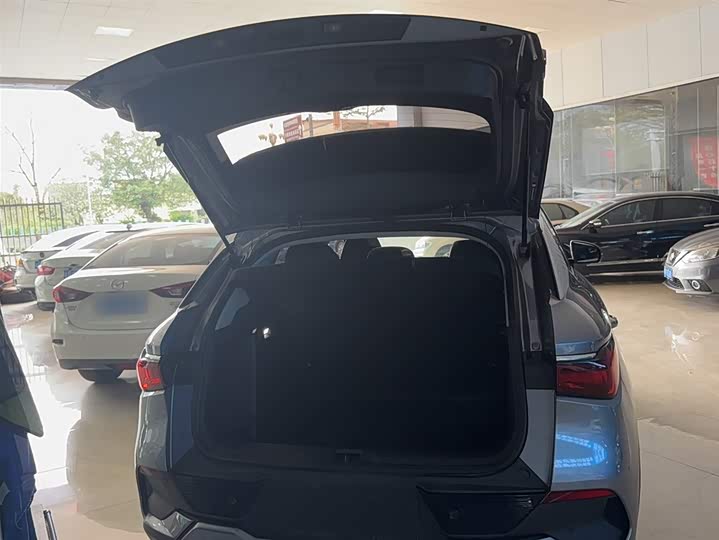 Фото 17 - BYD Yuan Plus