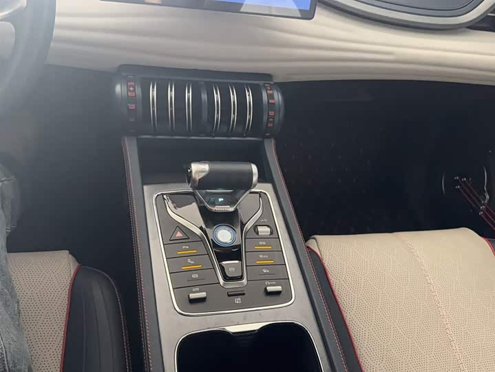 Фото 7 - BYD Yuan Plus