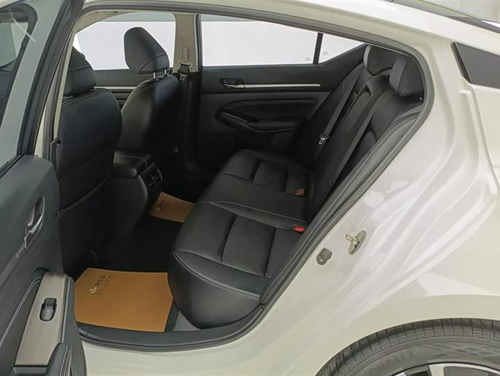 Фото 11 - Nissan Teana