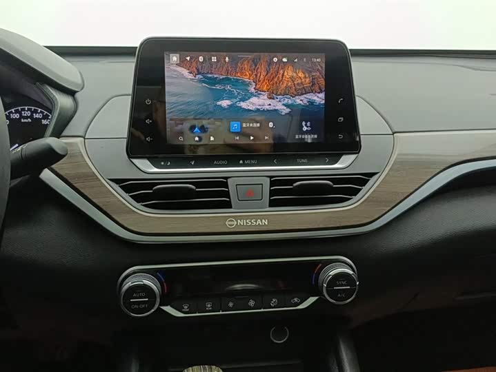 Фото 13 - Nissan Teana