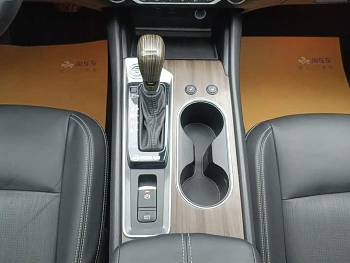 Фото 16 - Nissan Teana