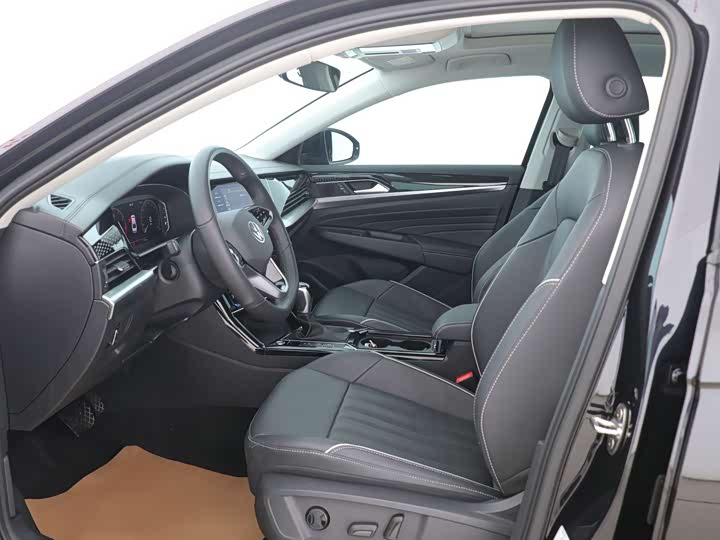 Фото 10 - Volkswagen Passat