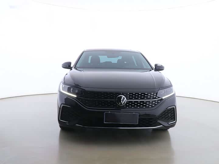 Фото 2 - Volkswagen Passat