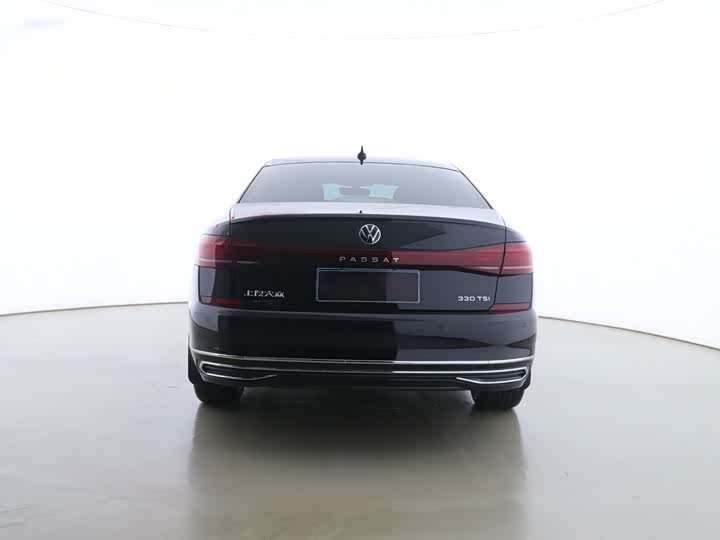 Фото 7 - Volkswagen Passat