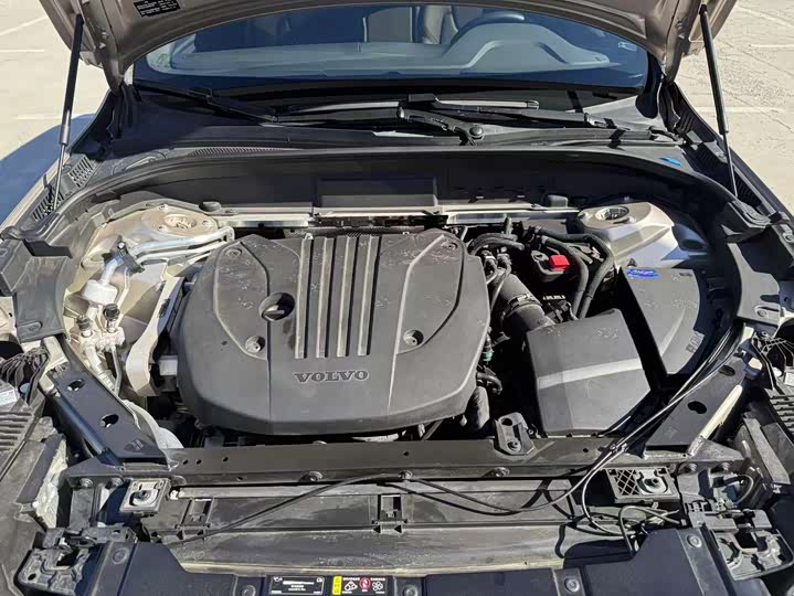 Фото 18 - Volvo XC60