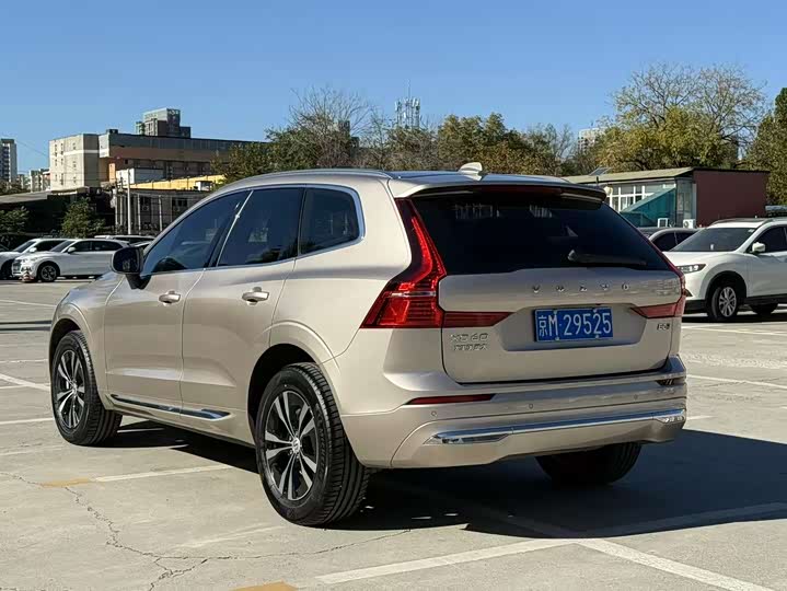 Фото 6 - Volvo XC60