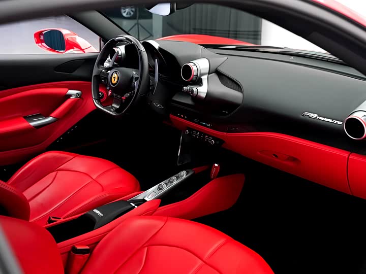 Фото 15 - Ferrari F8