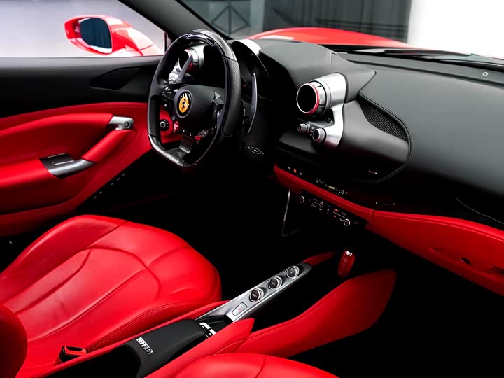 Фото 16 - Ferrari F8