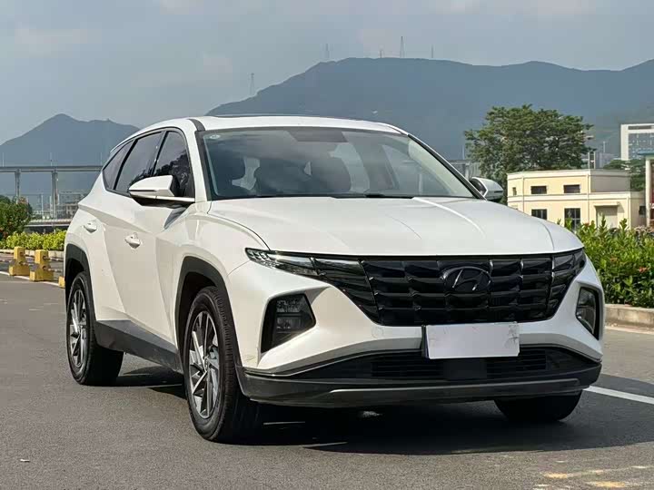 Фото 3 - Hyundai Tucson L