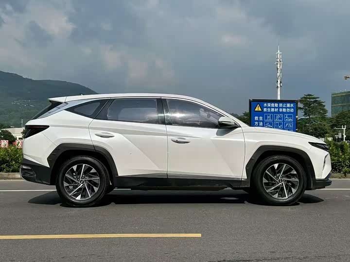 Фото 4 - Hyundai Tucson L