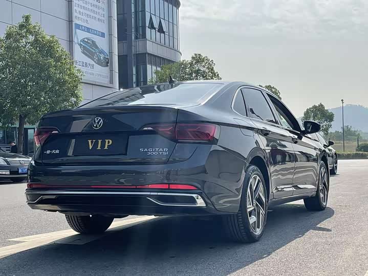 Фото 6 - Volkswagen Sagitar L