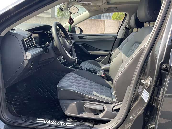 Фото 8 - Volkswagen Sagitar L