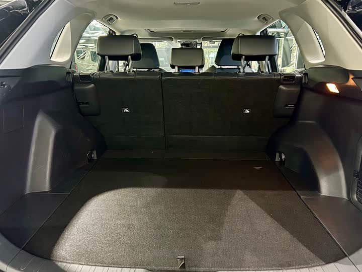 Фото 31 - Toyota RAV4