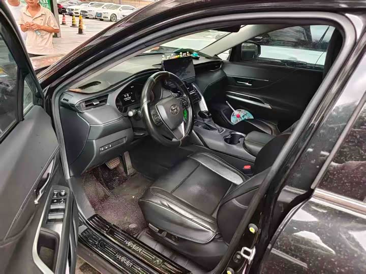 Фото 3 - Toyota Harrier