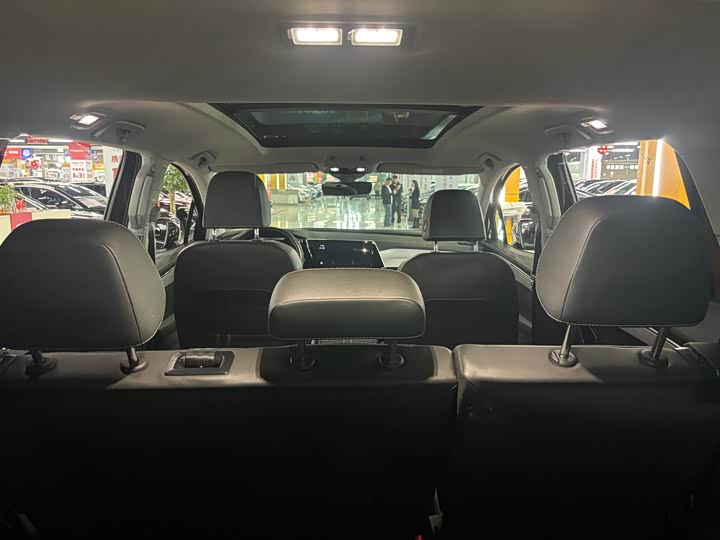 Фото 10 - Volkswagen Talagon