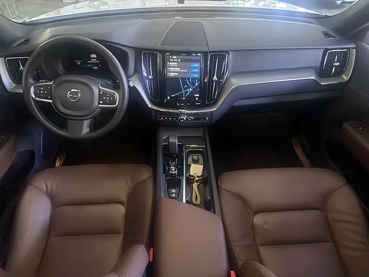 Фото 7 - Volvo XC60