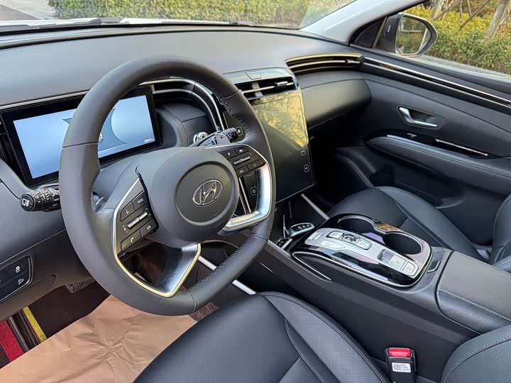 Фото 11 - Hyundai Tucson L