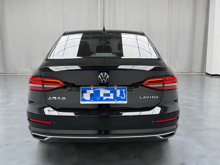 Фото 12 - Volkswagen Lavida