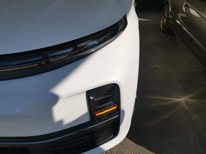 Фото 24 - LiXiang L7