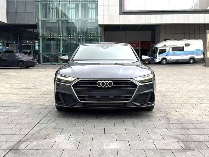 Фото 2 - Audi A7