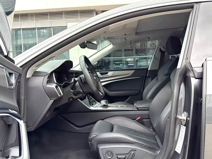 Фото 3 - Audi A7