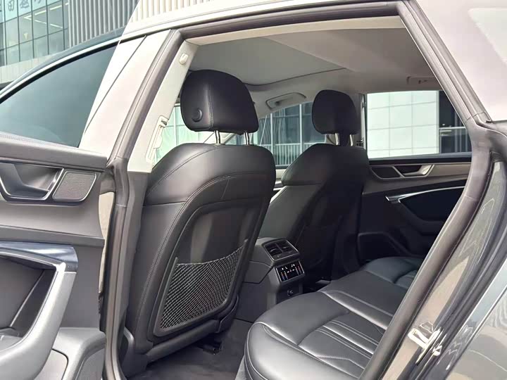 Фото 5 - Audi A7