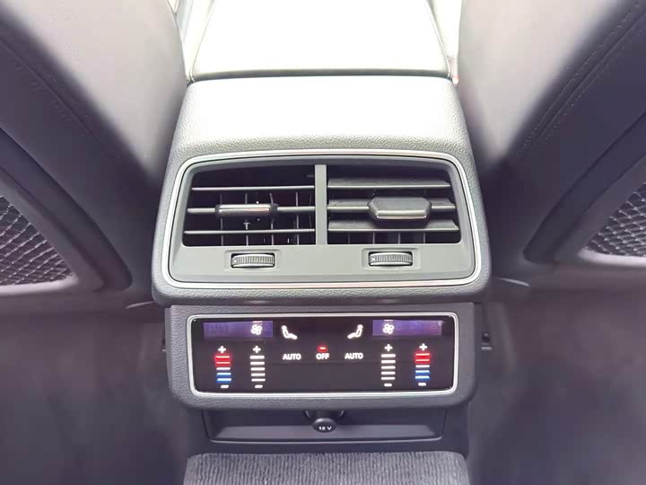 Фото 7 - Audi A7