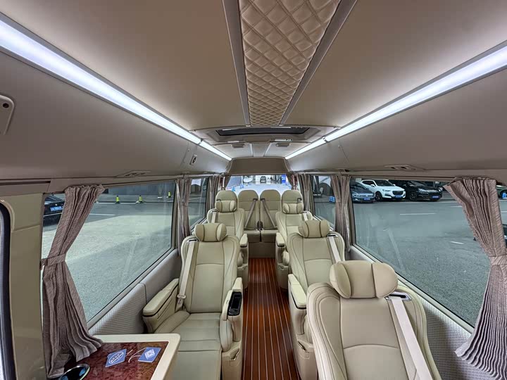 Фото 37 - Toyota Coaster