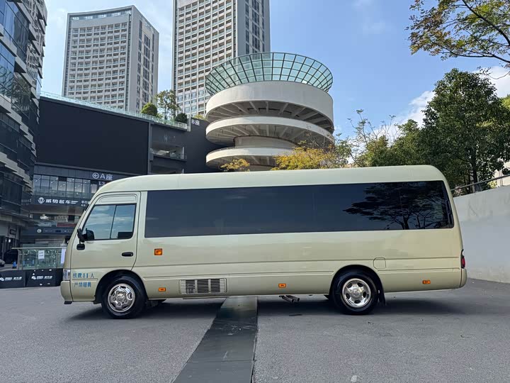 Фото 5 - Toyota Coaster