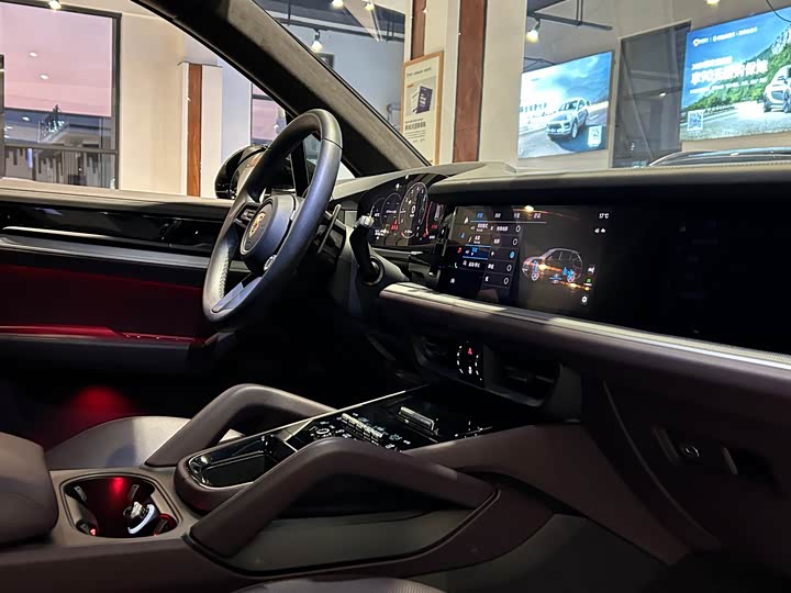 Фото 24 - Porsche Cayenne