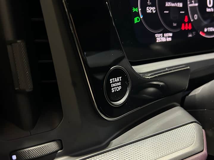 Фото 8 - Porsche Cayenne