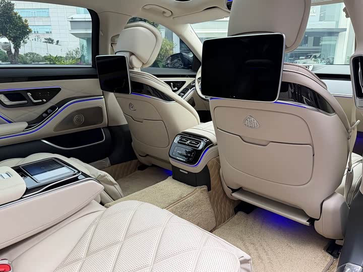 Фото 11 - Mercedes-Benz Maybach S-Class