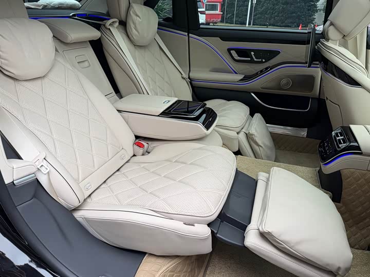 Фото 12 - Mercedes-Benz Maybach S-Class